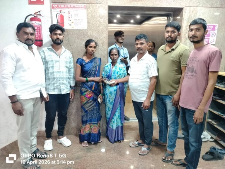 స్నేహితుడికి రూ.70,వేల ఆర్థిక సాహయం అందించిన ఫ్రెండ్స్ యూత్ అసోసియేషన్