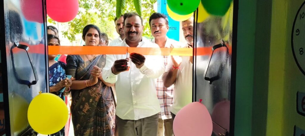 అక్లూర్ లో నూతన ప్రైమరీ స్కూల్ ప్రారంభించిన సర్పంచ్  జిన్నా