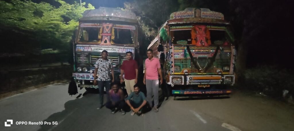 అక్రమ ఇసుక పైన పోలీసులు మెరుపు దాడి