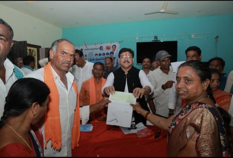వన్నెల్ (కే) గ్రామంలో ఎమ్మెల్యే చేతుల మీదుగా కళ్యాణ లక్ష్మి చెక్కుల పంపిణీ…
