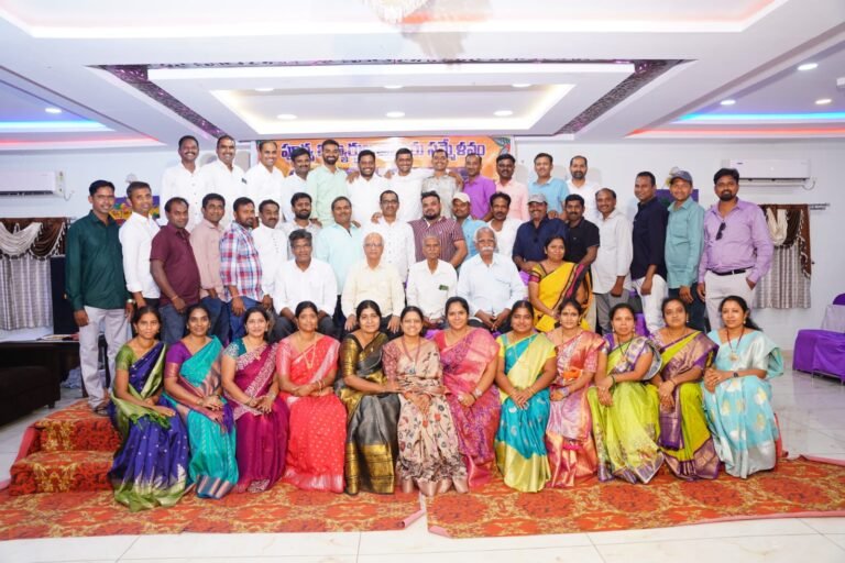 పూర్వవిద్యార్థులు1998-99బ్యాచ్ఆత్మీయసమ్మేళనం