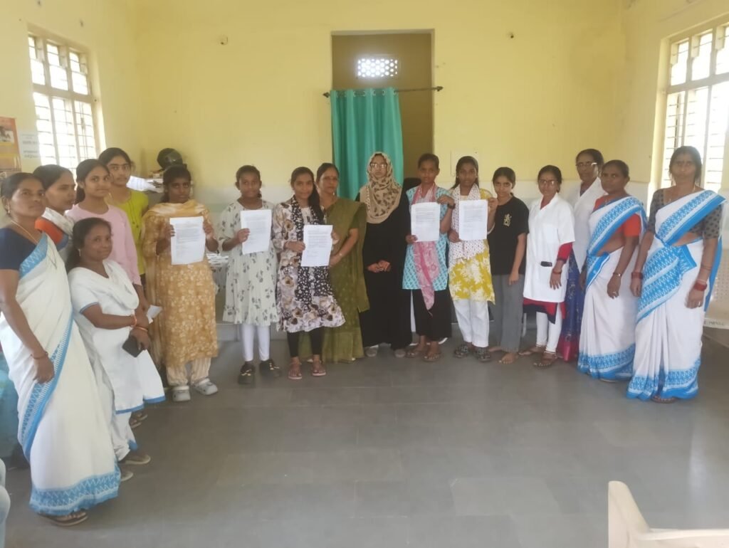 మెండోరాలో ఆరోగ్య జాగృతి – టీకా పంపిణీ