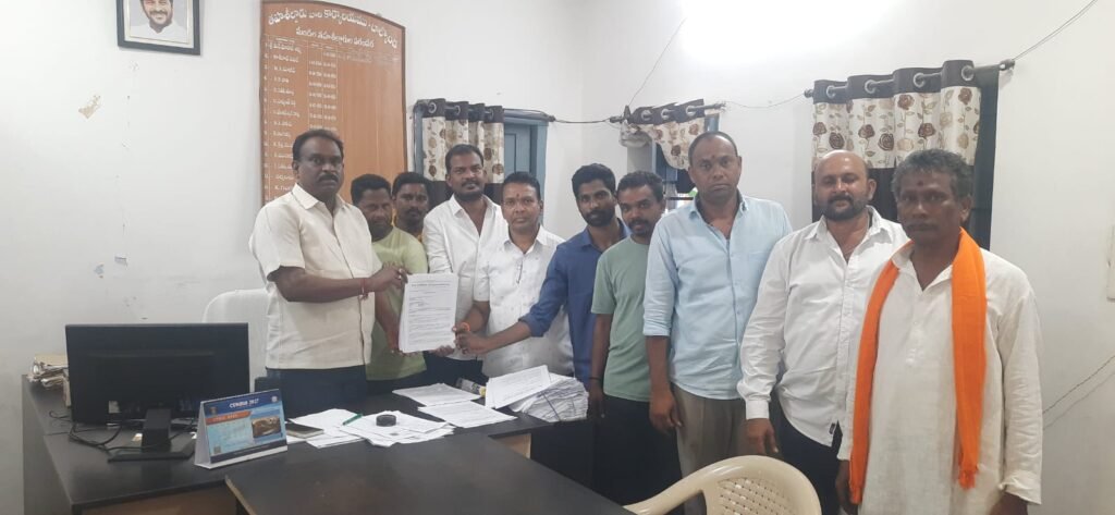 గోవులను జాతీయ జంతువుగా ప్రకటించాలి
