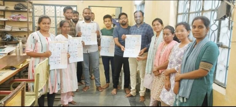 ప్రపంచ ఆరోగ్య దినోత్సవం సందర్భంగా కరపత్రాలను ఆవిష్కరించిన సామాజిక సేవకుడు తులసీ పట్వారి