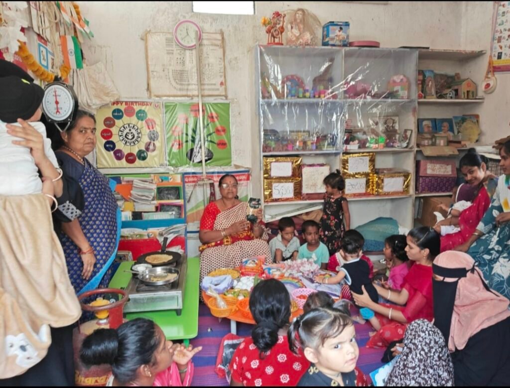 ఆర్మూర్ రంగాచారి నగర్ లోని అంగన్వాడీ కేంద్రంలో “పోషణ మాసం” నిర్వహణ..