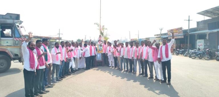 నందిపేట్ మండల కేంద్రంలో బీఆర్ఎస్ ఆవిర్భావ దినోత్సవ వేడుకలు…