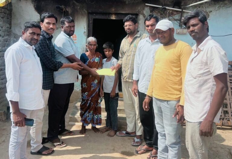 బాధితురాలికి ఆర్ధిక సహాయం అందజేసిన మిత్రమా ఫౌండేషన్