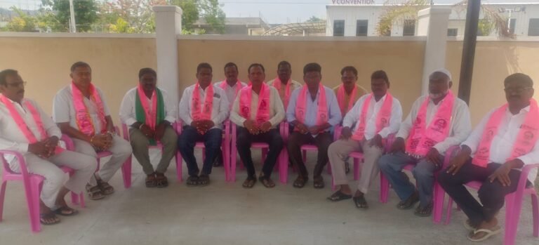 బండి సంజయ్ కొడుకును వెంటనే అరెస్ట్ చేయాలి