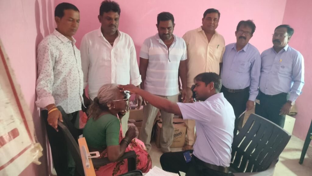 జలాల్ పూర్ లో ఉచిత నేత్ర వైద్య శిబిరం…