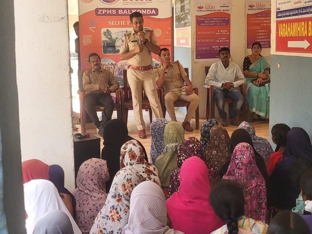 సైబర్ నేరాలు, మాదకద్రవ్యాల నివారణపై అవగాహన పెంచుకోవాలి