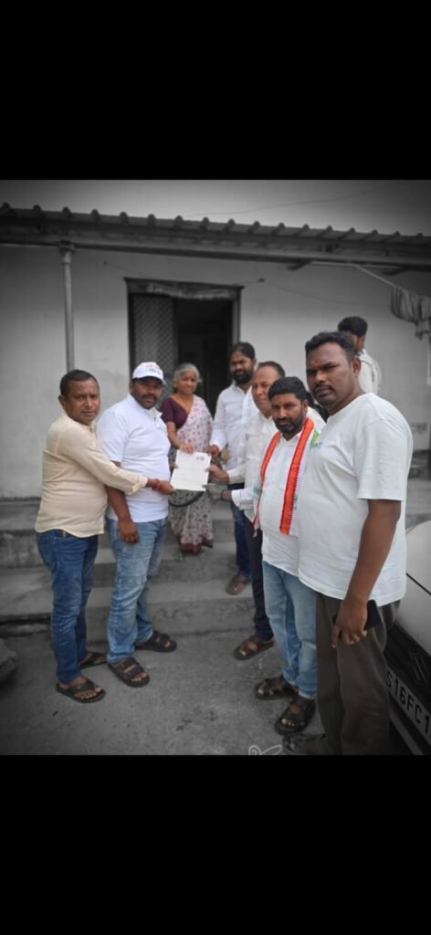 బాల్కొండలో సర్ ప్రోగ్రాంపై అవగాహన కల్పించిన కాంగ్రెస్ నాయకులు