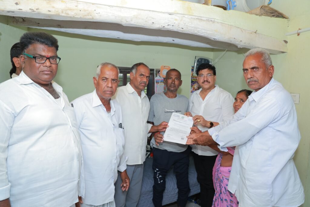 అబ్బి గంగారాం కు 2వ సారి 5 లక్షల ఎల్వోసీ అందజేసిన ఆర్మూర్ ఎమ్మెల్యే…