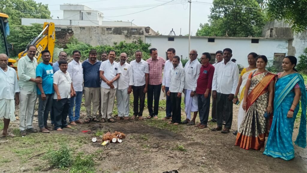 కిసాన్ నగర్ లో మహిళా భవనం పనులు ప్రారంభం
