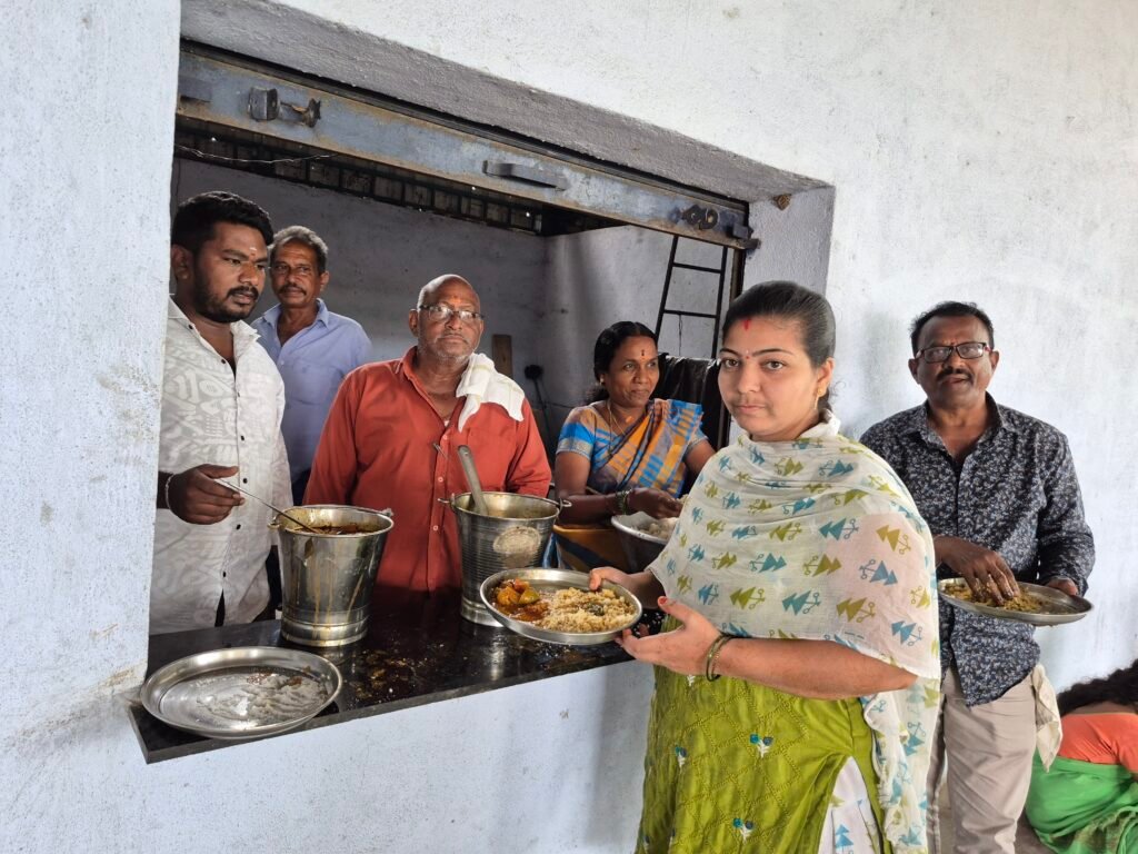 చేపూర్ దత్త సాయి ఆలయంలో పూజలు, అభిషేకాలు అన్నదాన కార్యక్రమం…