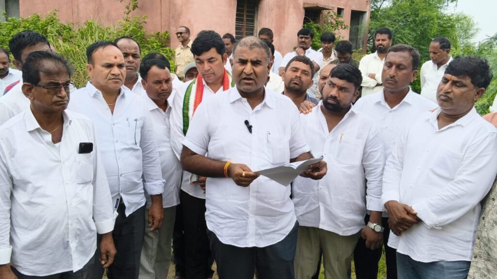 ప్రశాంత్ రెడ్డి పదేపదే ప్రభుత్వాన్ని విమర్శించడం కాదు.. ఎమ్మెల్యేగా బాధ్యత తీసుకోవాలి: ముత్యాల సునీల్ కుమార్