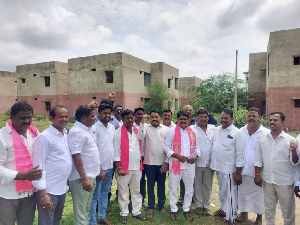 “ప్రతిపక్షంపై విమర్శలు కాదు.. పెండింగ్ పనులు పూర్తి చేయించండి: బీఆర్‌ఎస్ సూచన”