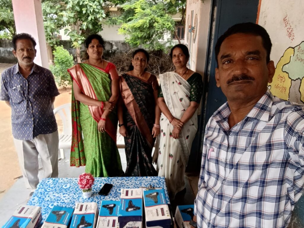 వన్నెల్ (కే) ఉన్నత,ప్రాథమిక పాఠశాలలలో 145 మంది విద్యార్థులకు షూస్ వితరణగా అందచేత…