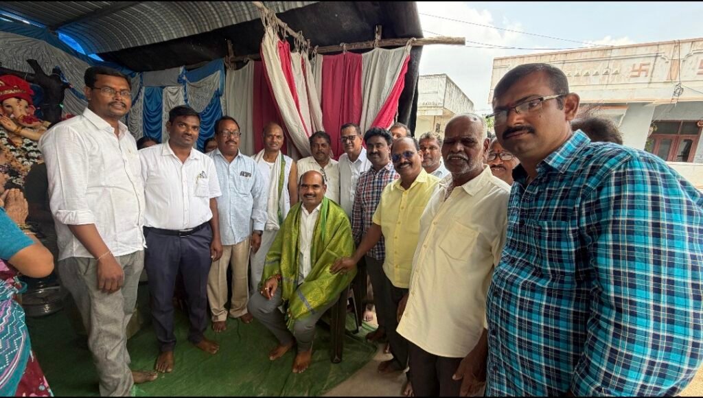 ఆర్మూర్ విజ్ఞ యూత్ క్లబ్ ఆధ్వర్యంలో గణేష్ నవరాత్రి ఉత్సవాల ముగింపులో సహకరించిన వారికి సన్మానం…